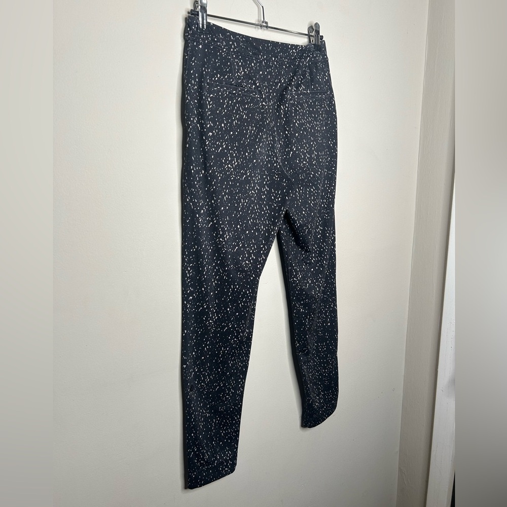 Lululemon Jet Crop (Slim) *Luxtreme Butterfly Texture Mink Berry Black Pant Sz 6 - Picture 6 of 11
